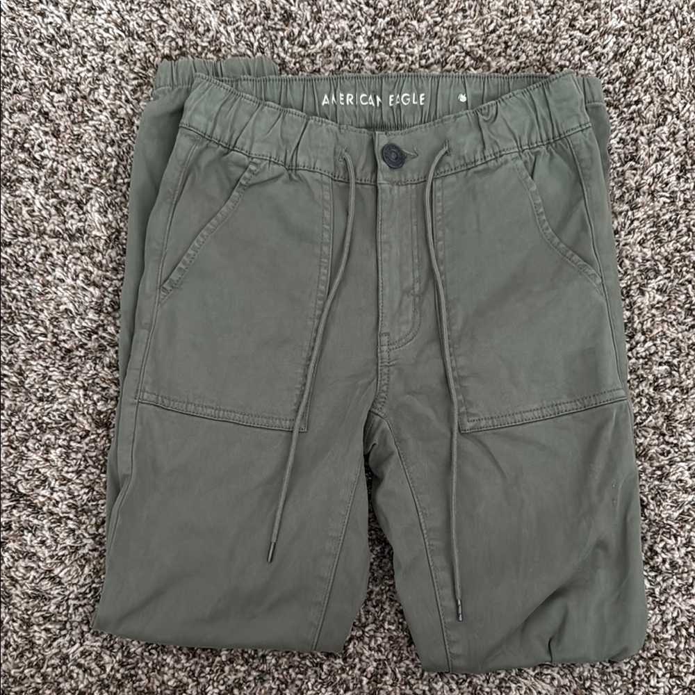 American Eagle Green Cargo Pants size 4 Regular